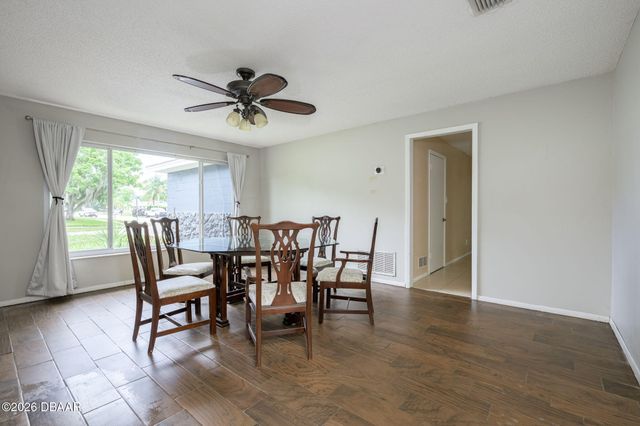 110 Cambridge Drive, Port Orange, FL 32127
