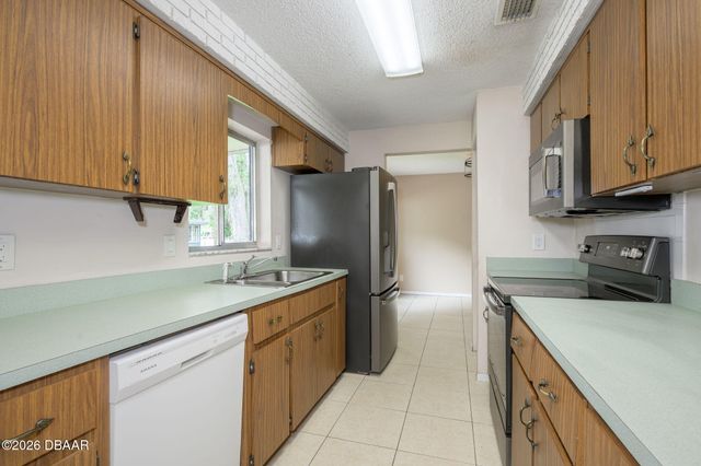 110 Cambridge Drive, Port Orange, FL 32127