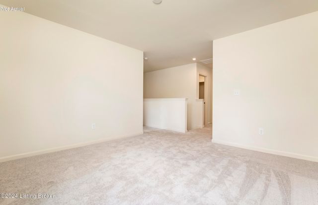 2005 Lyndon Green Cir, Lyndon, KY 40242