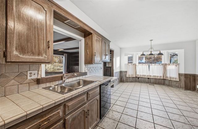 2216 NW 46th Street, Oklahoma City, OK 73112