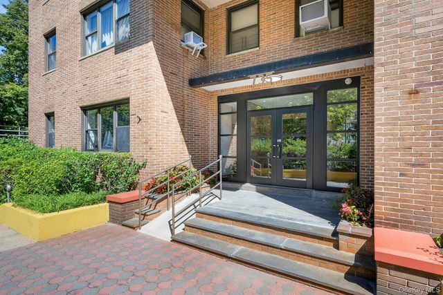 735 Kappock Street 8F, Bronx, NY 10463