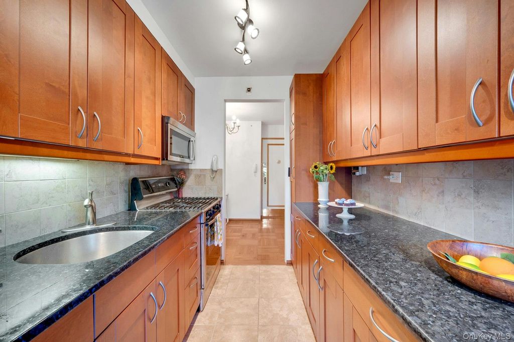 735 Kappock Street 8F, Bronx, NY 10463 — photo 5