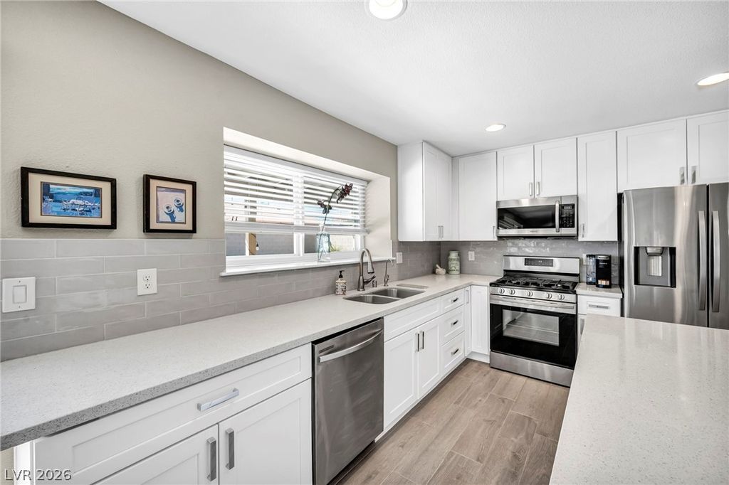 3249 Palmdesert Way, Las Vegas, NV 89120 — photo 4