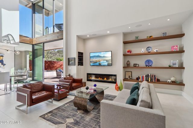 6525 E CAVE CREEK Road 22, Cave Creek, AZ 85331