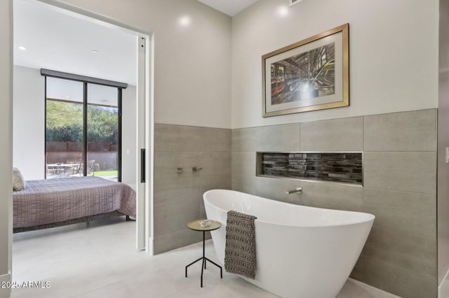 6525 E CAVE CREEK Road 22, Cave Creek, AZ 85331