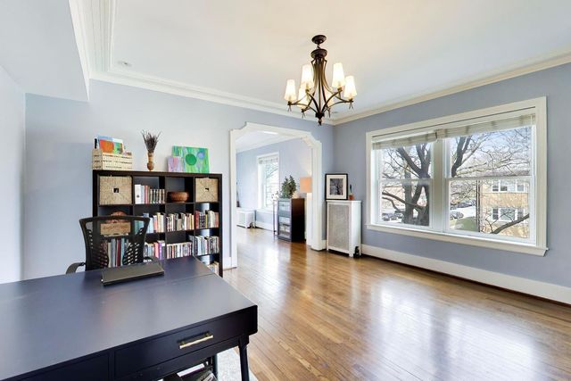 2041 W FARWELL Avenue 2E, Chicago, IL 60645