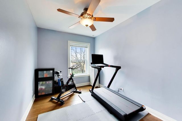 2041 W FARWELL Avenue 2E, Chicago, IL 60645