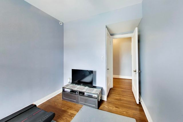 2041 W FARWELL Avenue 2E, Chicago, IL 60645