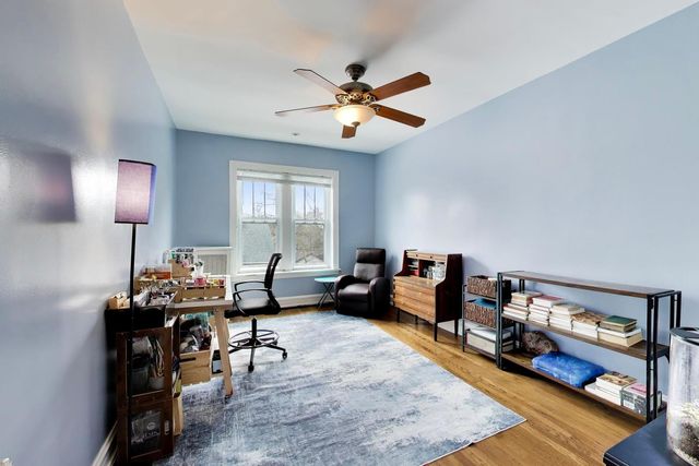 2041 W FARWELL Avenue 2E, Chicago, IL 60645