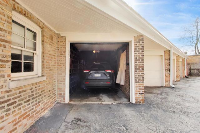 2041 W FARWELL Avenue 2E, Chicago, IL 60645