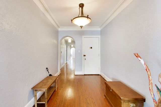 2041 W FARWELL Avenue 2E, Chicago, IL 60645