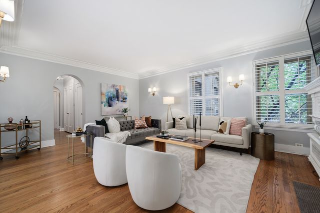 2726 N PINE GROVE Avenue 1N, Chicago, IL 60614