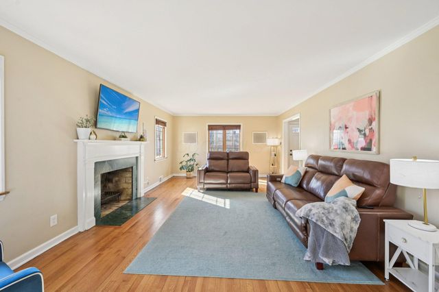 1838 Berkshire Road, Upper Arlington, OH 43221