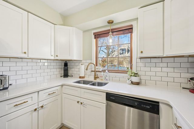 1838 Berkshire Road, Upper Arlington, OH 43221