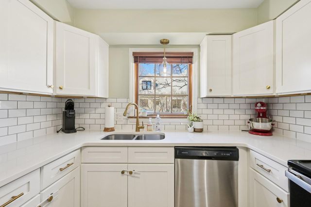 1838 Berkshire Road, Upper Arlington, OH 43221