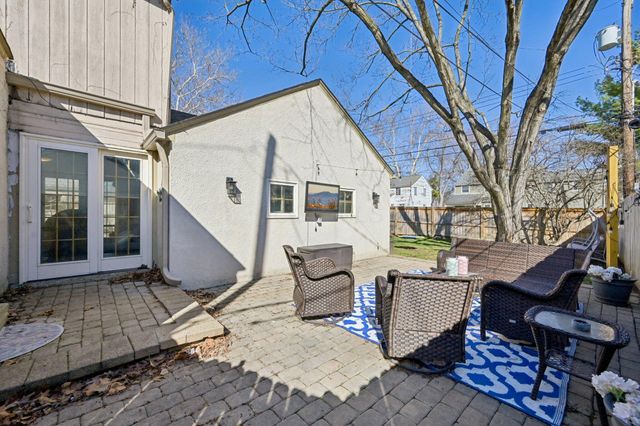 1838 Berkshire Road, Upper Arlington, OH 43221