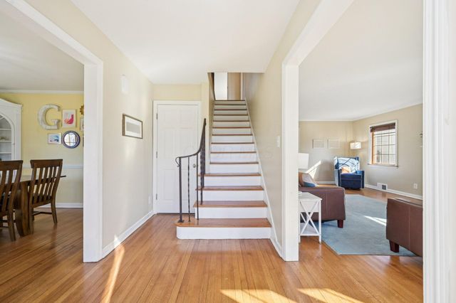 1838 Berkshire Road, Upper Arlington, OH 43221