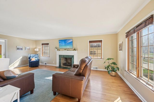 1838 Berkshire Road, Upper Arlington, OH 43221