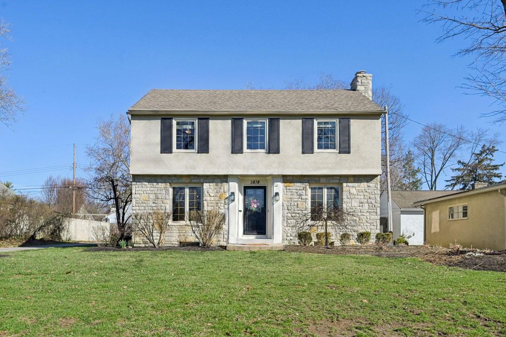 1838 Berkshire Road, Upper Arlington, OH 43221