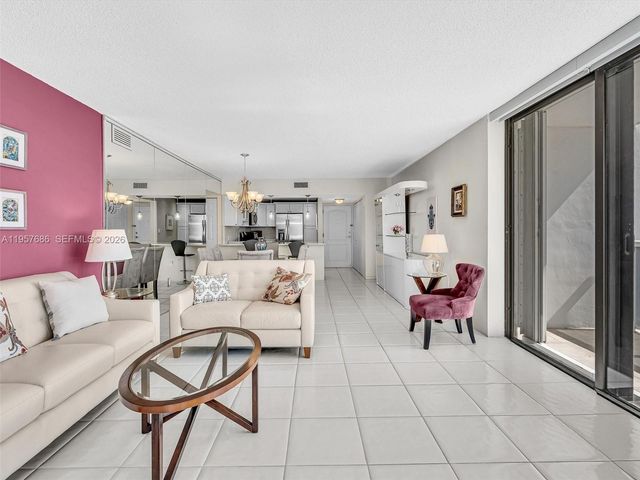 3675 N Country Club Dr 609, Aventura, FL 33180