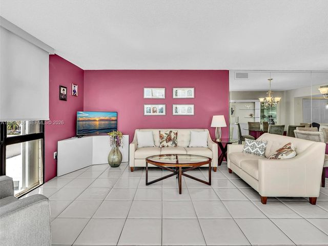 3675 N Country Club Dr 609, Aventura, FL 33180