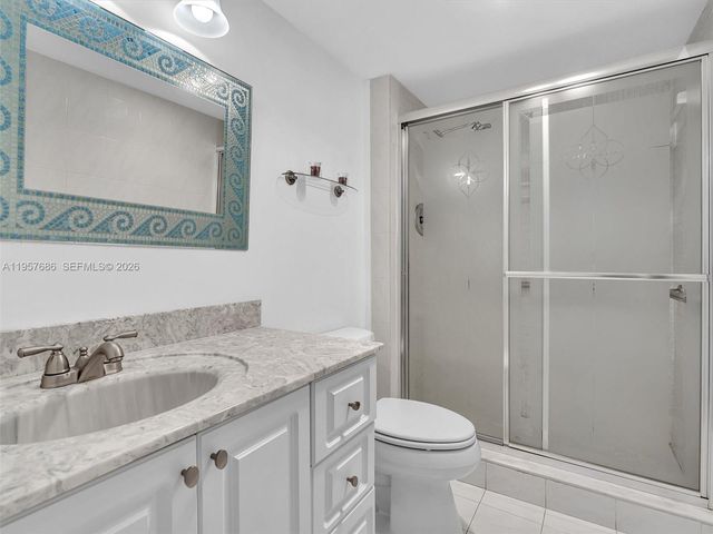 3675 N Country Club Dr 609, Aventura, FL 33180