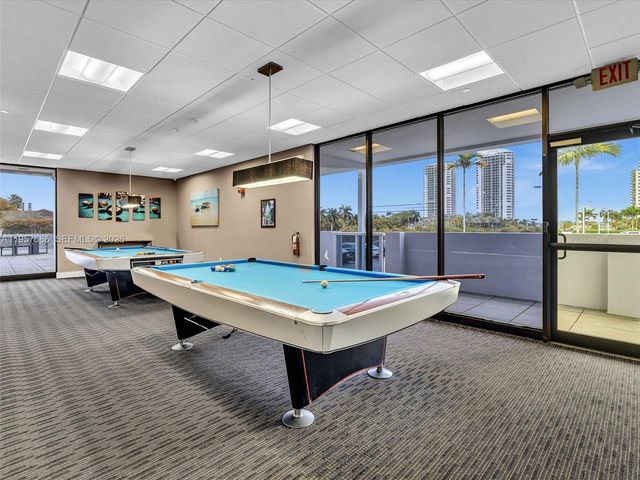 3675 N Country Club Dr 609, Aventura, FL 33180