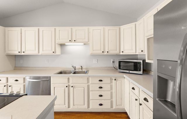 1825 Windmill Drive, Baldwin, WI 54002