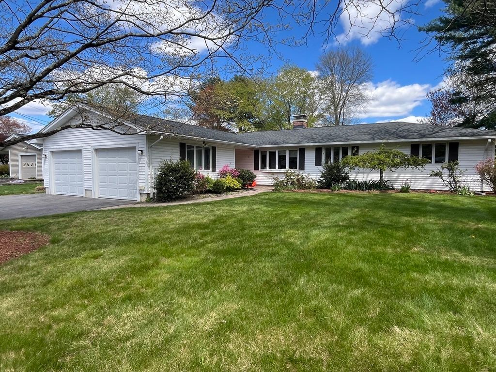15 Leonard Road, Framingham, MA 01701