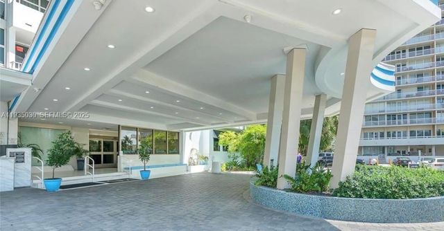 4040 Galt Ocean Drive 605, Fort Lauderdale, FL 33308