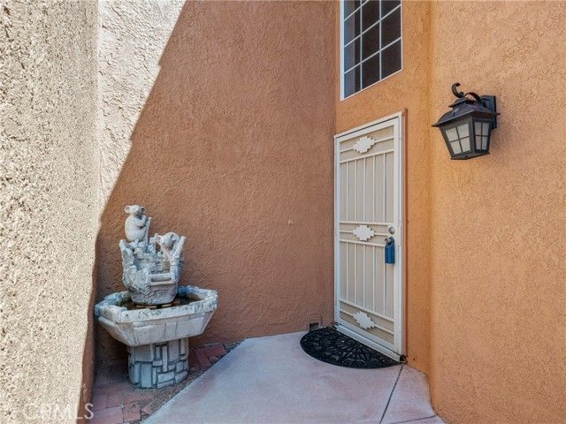 8187 Anaconda Avenue, Oak Hills, CA 92344