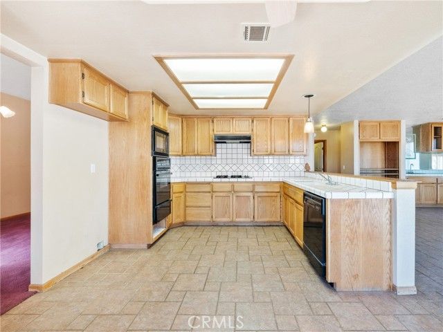 8187 Anaconda Avenue, Oak Hills, CA 92344