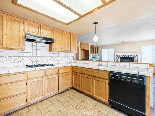 8187 Anaconda Avenue, Oak Hills, CA 92344