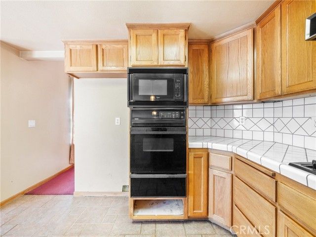 8187 Anaconda Avenue, Oak Hills, CA 92344