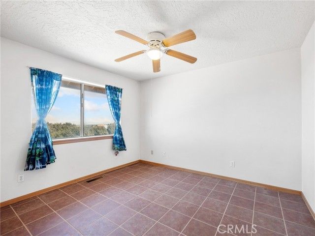 8187 Anaconda Avenue, Oak Hills, CA 92344