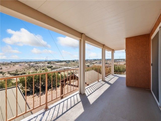 8187 Anaconda Avenue, Oak Hills, CA 92344