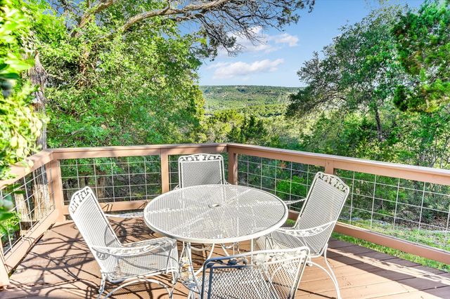 1984 Hilltop DR, Wimberley, TX 78676