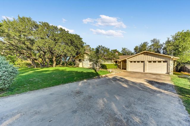 1984 Hilltop DR, Wimberley, TX 78676
