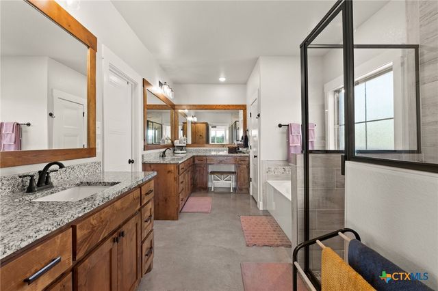 5508 County Road 3300, Kempner, TX 76539