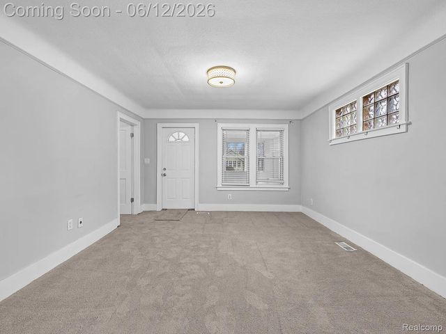 419 W 12 Mile Road, Royal Oak, MI 48073