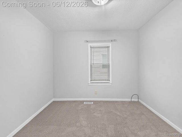 419 W 12 Mile Road, Royal Oak, MI 48073