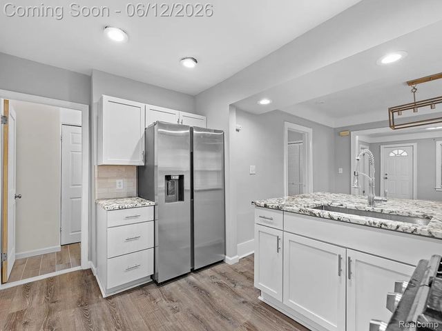 419 W 12 Mile Road, Royal Oak, MI 48073