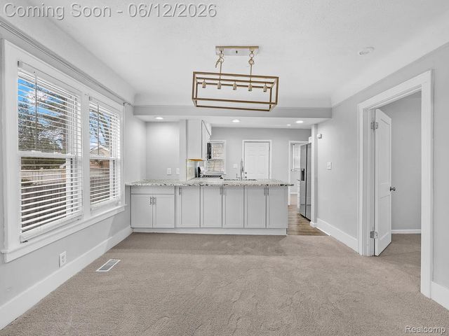 419 W 12 Mile Road, Royal Oak, MI 48073