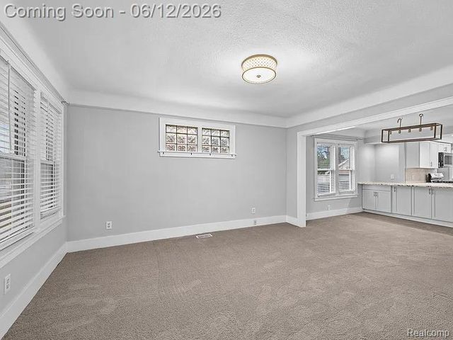 419 W 12 Mile Road, Royal Oak, MI 48073