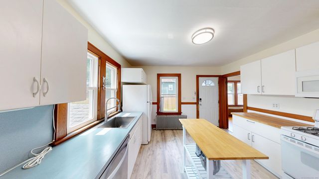 47 Foxon Place, New Britain, CT 06053