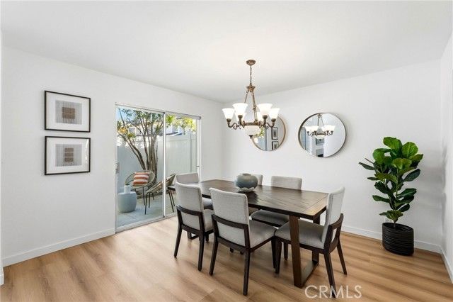 18130 Andrea Circle 4, Northridge (los Angeles), CA 91325