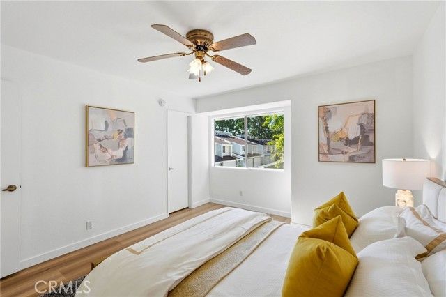 18130 Andrea Circle 4, Northridge (los Angeles), CA 91325