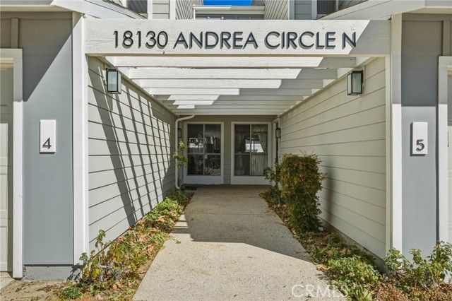 18130 Andrea Circle 4, Northridge (los Angeles), CA 91325