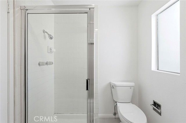 18130 Andrea Circle 4, Northridge (los Angeles), CA 91325