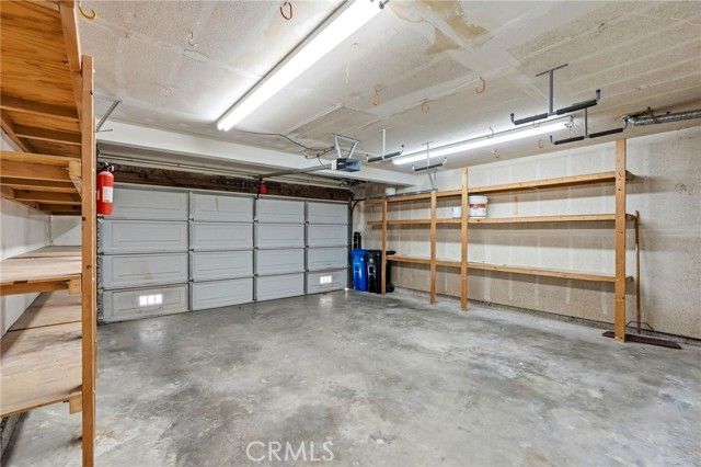 18130 Andrea Circle 4, Northridge (los Angeles), CA 91325